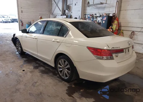 2012 Honda Accord 2.4 Ex-L z USA, uszkodzony, nr VIN 1HGCP2F89CA070548
